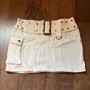 Edikted Cream Mini Cargo Skirt